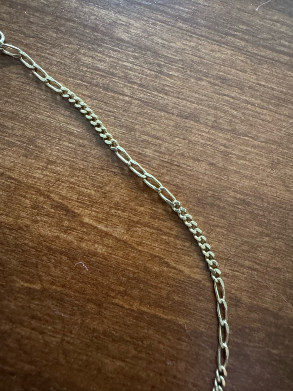 14kt Yellow Gold Figaro Chain - Picture 5 of 6